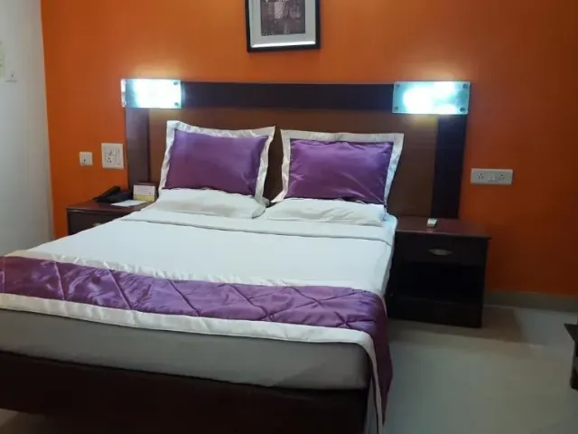 Photo 9 of 10 at Maple Suites
