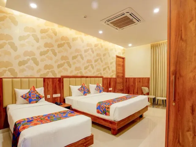 Photo 2 of 10 at FabHotel Golden Stay I