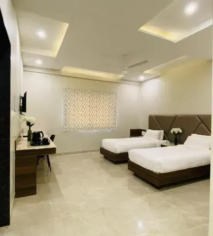 Photo 6 of 10 at Sun Shine Hotel