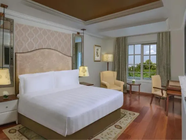 Photo 3 of 10 at ITC Windsor, a Luxury Collection Hotel, Bengaluru