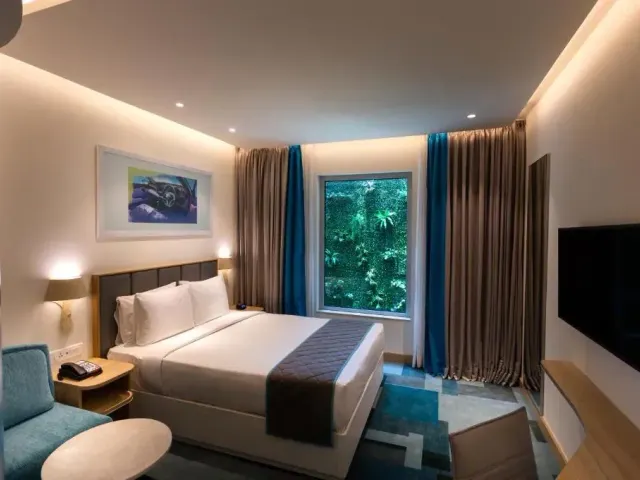 Photo 7 of 10 at Holiday Inn Express & Suites Bengaluru Old Madras Road by IHG