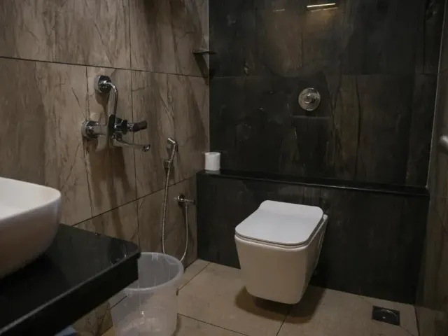 Photo 3 of 10 at The Ontime Hotel, Bangalore