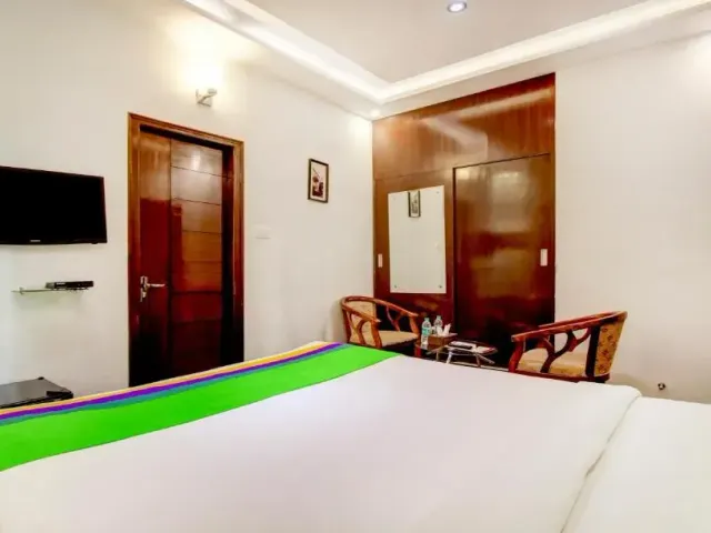 Photo 2 of 10 at Treebo The Sai Leela Suites
