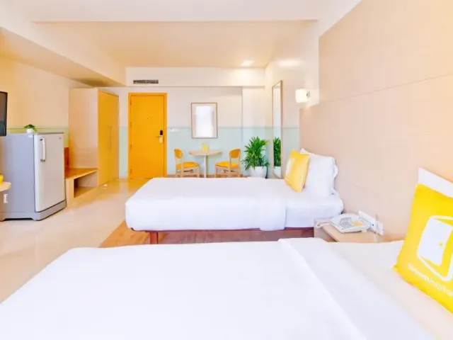 Photo 4 of 10 at Bloom Hotel - Indiranagar