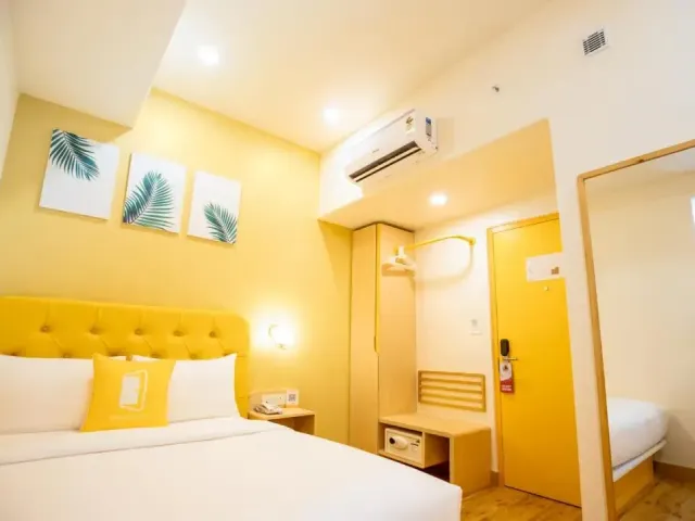 Photo 3 of 10 at Bloom Hotel - HSR Layout Sector 6