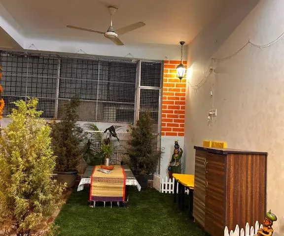 Photo 9 of 10 at Feel at Grand Hotel ! Cozy Rustic Wood Panelled Pvt Room with Free Parking