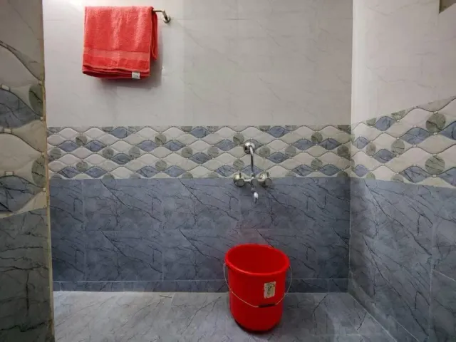 Photo 3 of 10 at Comfy 2-bedroom House in Sanjaynagar, Bengaluru