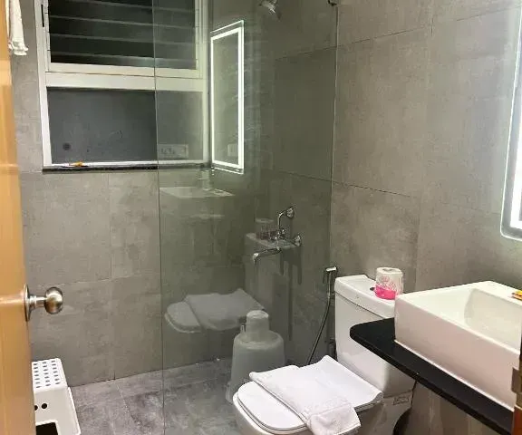Photo 8 of 10 at Limelights Premium Serviced Suites