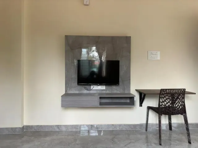 Photo 5 of 10 at Cozy Room 1Bhk with Lift 203