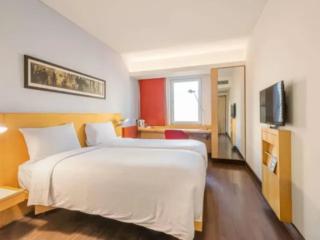 Photo 3 of 10 at ibis Bengaluru Hosur Road - An Accor Brand
