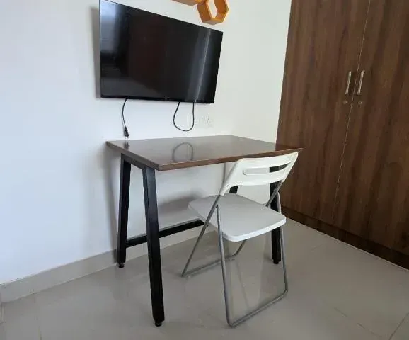 Photo 4 of 10 at Hues Stay Luxury Rooms