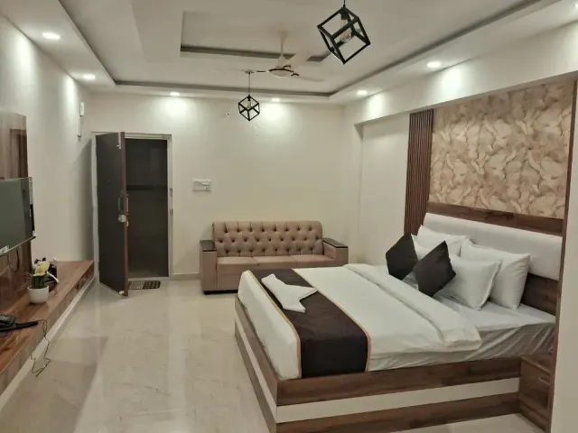Photo 2 of 10 at Hotel orchid inn