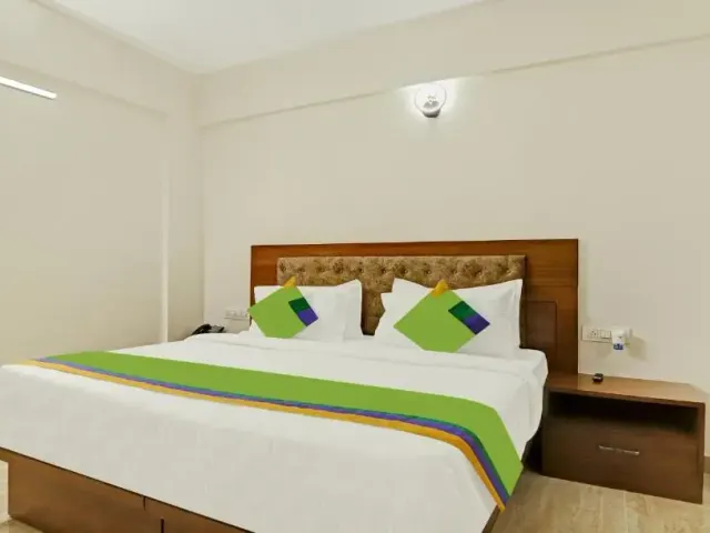 Photo 6 of 10 at Treebo Celebrity Hotels And Suites