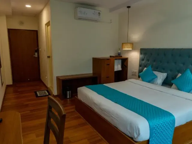 Photo 4 of 10 at Joven's central hotel