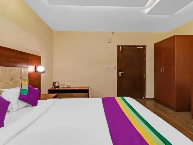 Photo 8 of 10 at Treebo Premium Runway Suites Near Prestige Tech Park
