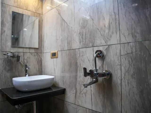 Photo 5 of 10 at The Ontime Hotel, Bangalore