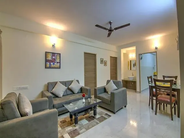 Photo 5 of 10 at Velmond Suites